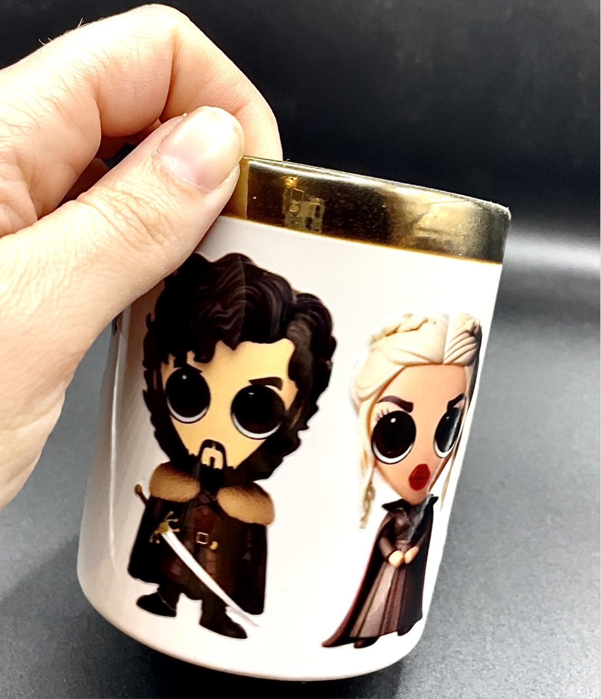 Taza J. tronos